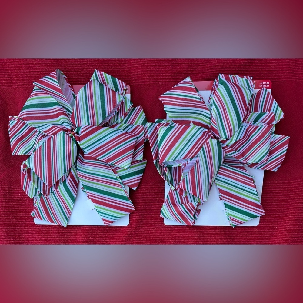 NWT celebrate it! Candy cane striped theme Christmas Xmas tree bows 2 total